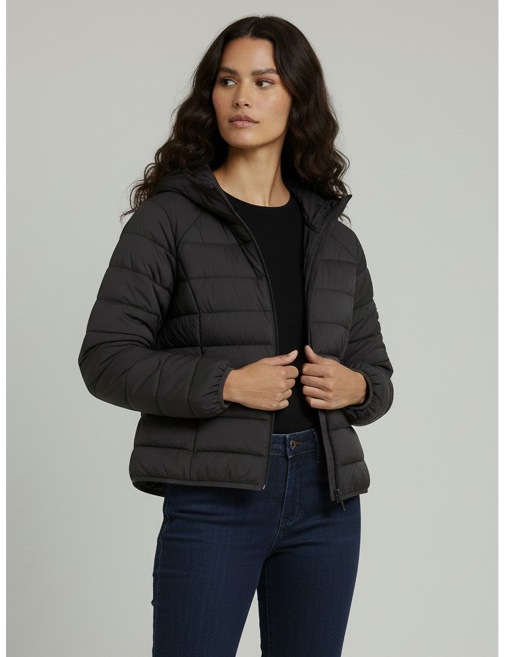 chaqueta Aspenalf de Ecoalf es una pieza, realizada 100% en poliéster reciclado con aislamiento PrimaLoft - MARFRANC