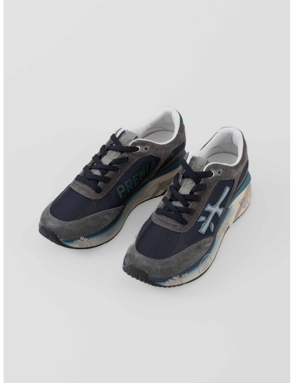 Zapatillas Premiata Moerun 7772 hombre en ante gris y malla negra con detalles azules, running urbano Made in Italy - MARFRANC