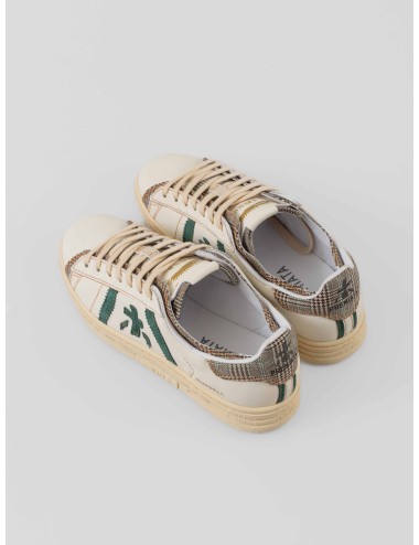 Zapatillas Premiata Russell 7833 hombre en piel beige con detalles multicolor y logo verde en rizo, retro urbano - MARFRANC