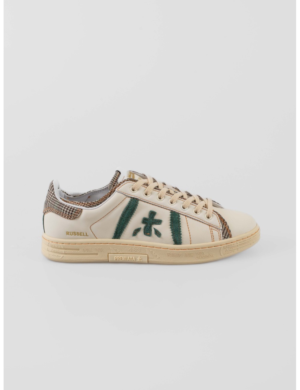 Zapatillas Premiata Russell 7833 hombre en piel beige con detalles multicolor y logo verde en rizo, retro urbano - MARFRANC