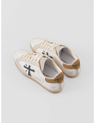 Zapatillas Premiata Stevend var. 6664 mujer en piel beige con detalles en ante camel, logo negro y efecto vintage - MARFRANC