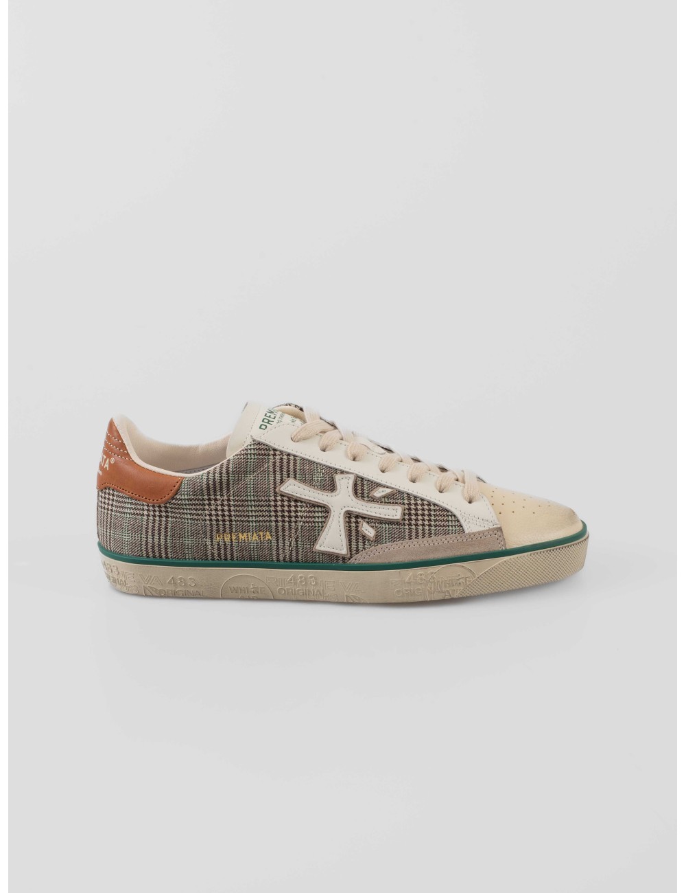 Zapatillas Premiata Steven var. 7710 hombre en piel beige con tartán, logo blanco y suela estampada - MARFRANC