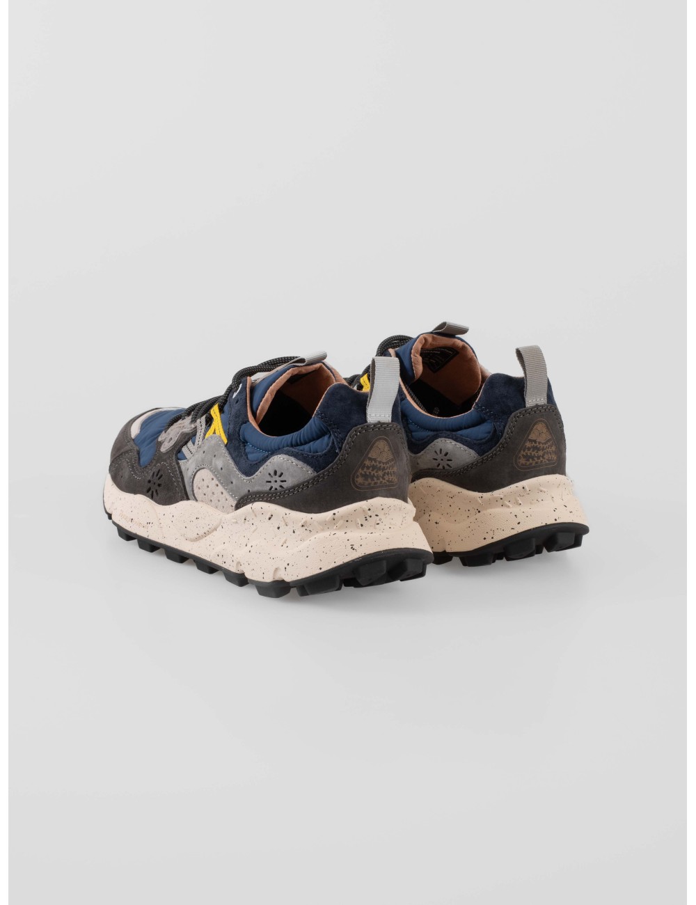 Zapatillas Flower Mountain Yamano 3 hombre Grey-Navy nylon técnico y ante con suela dentada de goma - trekking - MARFRANC Zapatillas Flower Mountain Yamano 3 hombre Grey-Navy nylon técnico y ante con suela dentada de goma - trekking - MARFRANC