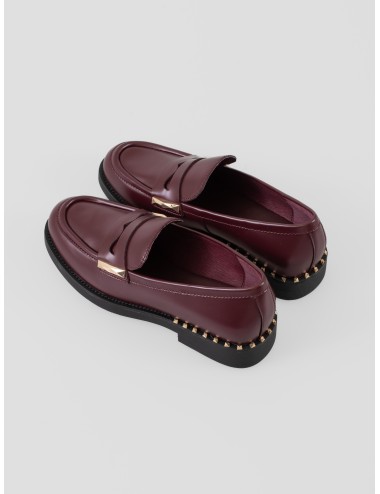 Mocasín Ash Whisper Studs color Syrah mujer – slip-on en piel con tachuelas metálicas - MARFRANC