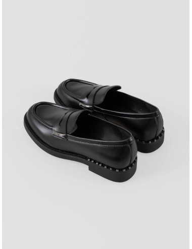 Loafer Ash Whisper Studs mujer en piel negra con tachuelas plateadas – slip-on elegante y moderno - MARFRANC