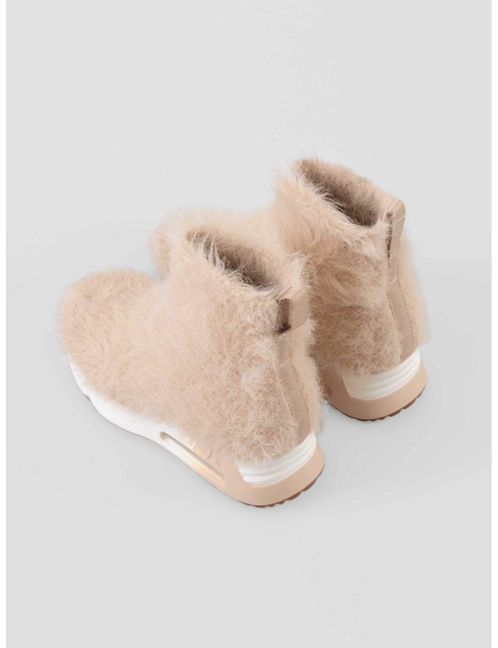 Botín Ash Lana Warm Ivory mujer — efecto peludo slip-on con diseño urbano - MARFRANC