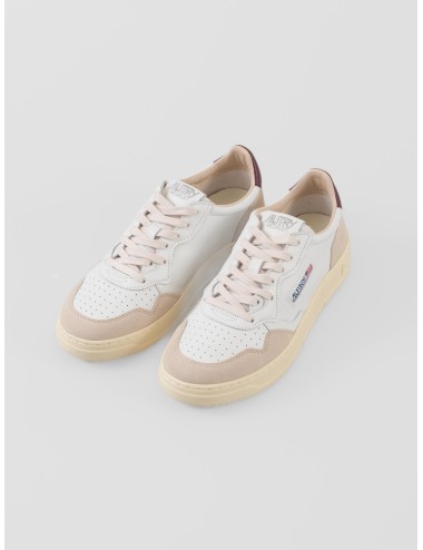 Sneaker Autry Medalist Low blanco con detalles burdeos (WHT/BURGUND), perforado y logo, diseño clásico hombre - MARFRANC