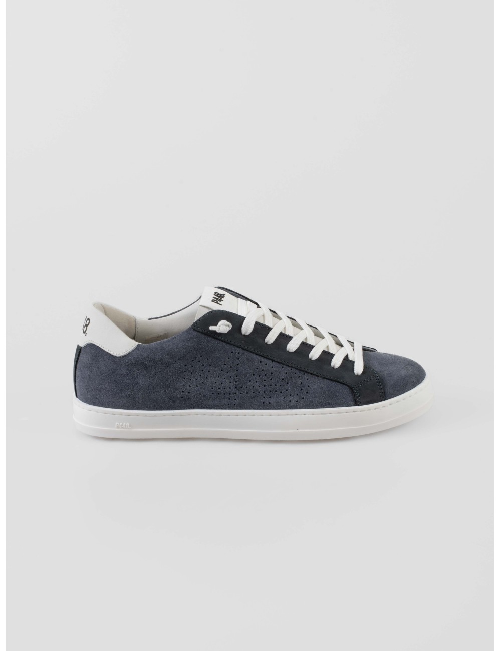 Sneaker P448 John 2 hombre en nobuck Tuareg con detalles blancos (WHI), diseño perforado y suela rubber - MARFRANC