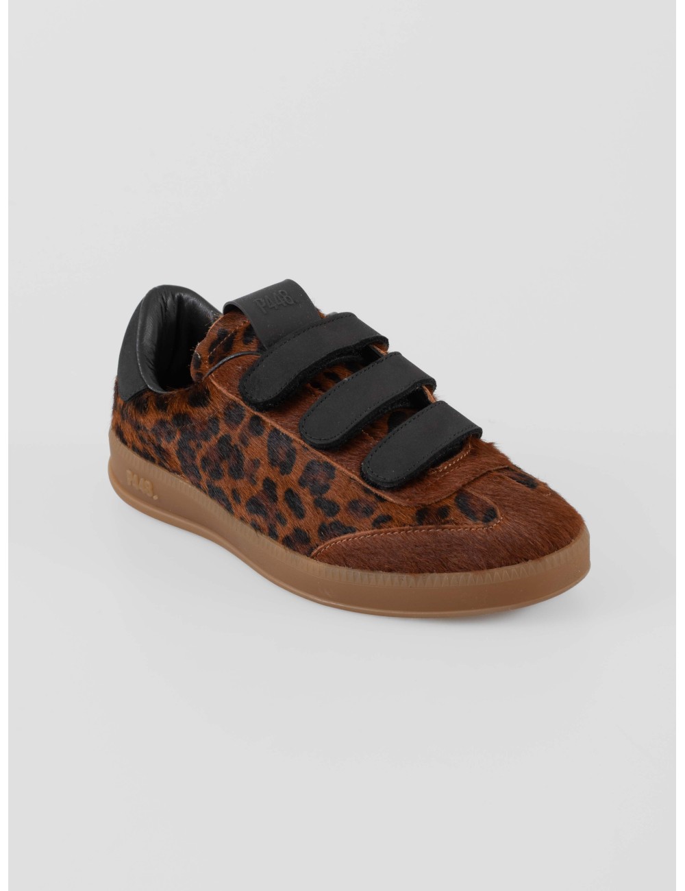Sneaker P448 Capri Leopard mujer en piel de pelo estampado leopardo (Leo-Dark) con tiras negras y suela amber gum - MARFRANC