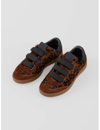 Sneaker P448 Capri Leopard mujer en piel de pelo estampado leopardo (Leo-Dark) con tiras negras y suela amber gum - MARFRANC