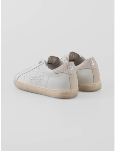 Sneaker P448 John 1 mujer en blanco con acentos crema “Nest”, diseño perforado y suela de goma envejecida - MARFRANC
