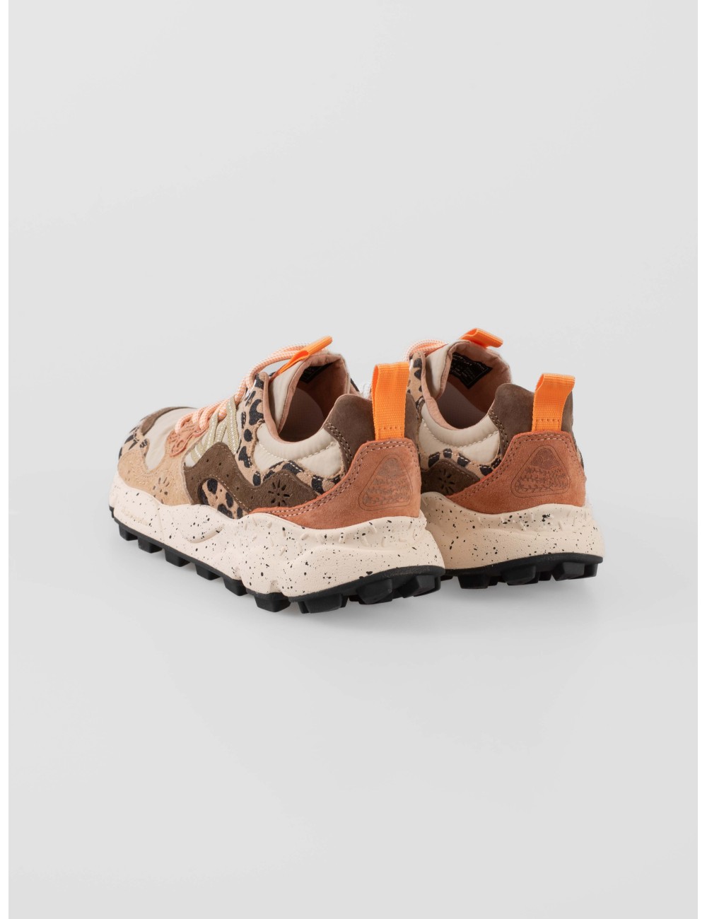 Flower Mountain Yamano 3 UNI mujer Beige Milk Light zapatillas outdoor con suela dentada y detalles animal print - MARFRANC Flower Mountain Yamano 3 UNI mujer Beige Milk Light zapatillas outdoor con suela dentada y detalles animal print - MARFRANC
