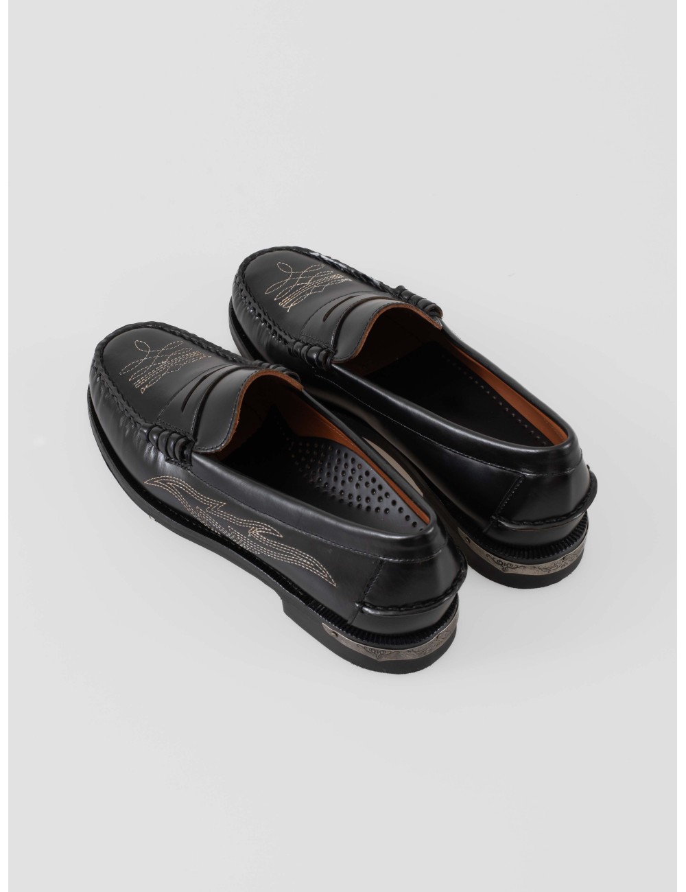 Loafer Sebago Dan El Paso 751221W Black en piel full-grain con bordados western y suela de cuero tratado - MARFRANC