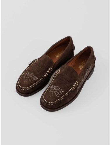 Loafer Sebago Dan Dallas 711225W Moka Abu gamuza con bordado decorativo y suela de cuero - MARFRANC