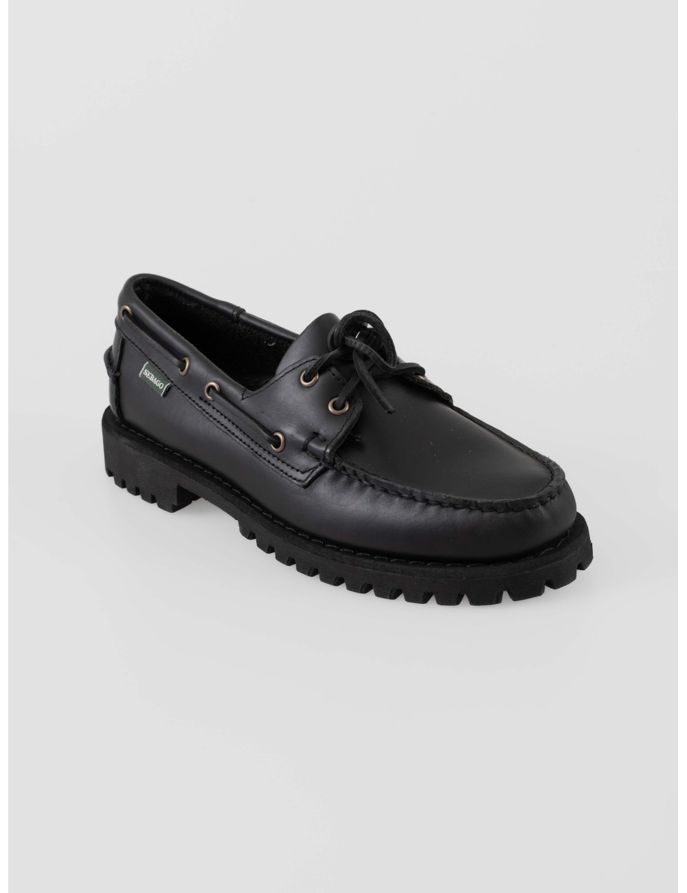 Mocasin Sebago Campside Portland Lug 7001HUO Total Black con suela lug de goma y construcción náutica - MARFRANC