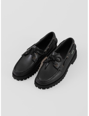 Mocasin Sebago Campside Portland Lug 7001HUO Total Black con suela lug de goma y construcción náutica - MARFRANC