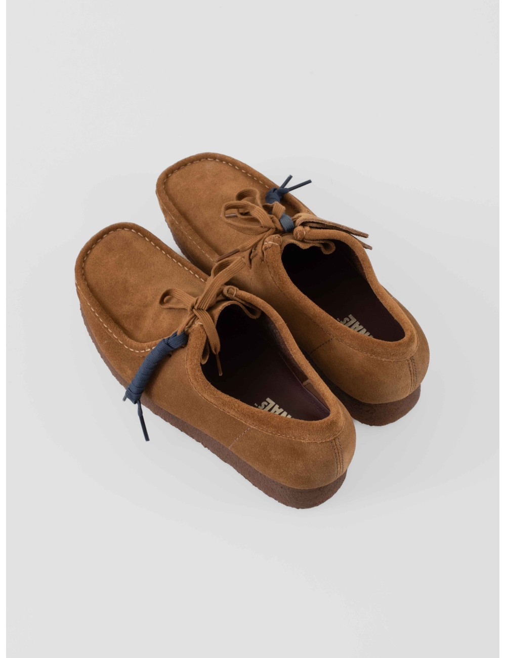 Clarks Wallabee 26155518 Cola Suede hombre con ante premium, suela de crepé y forro en piel - MARFRANC