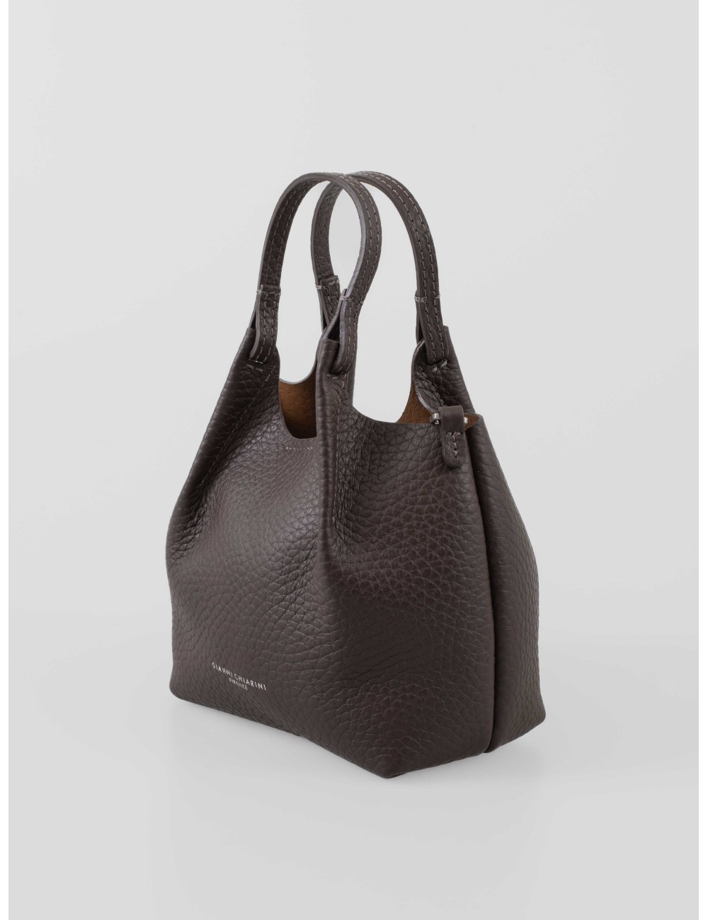 Bolso DUA de Gianni Chiarini en color marrón, pensado para mujer - MARFRANC
