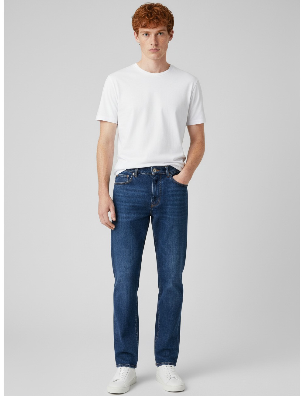 Vaquero Edmmond AVAIL PANT en denim oscuro para hombre, de corte relajado y cinco bolsillos - MARFRANC