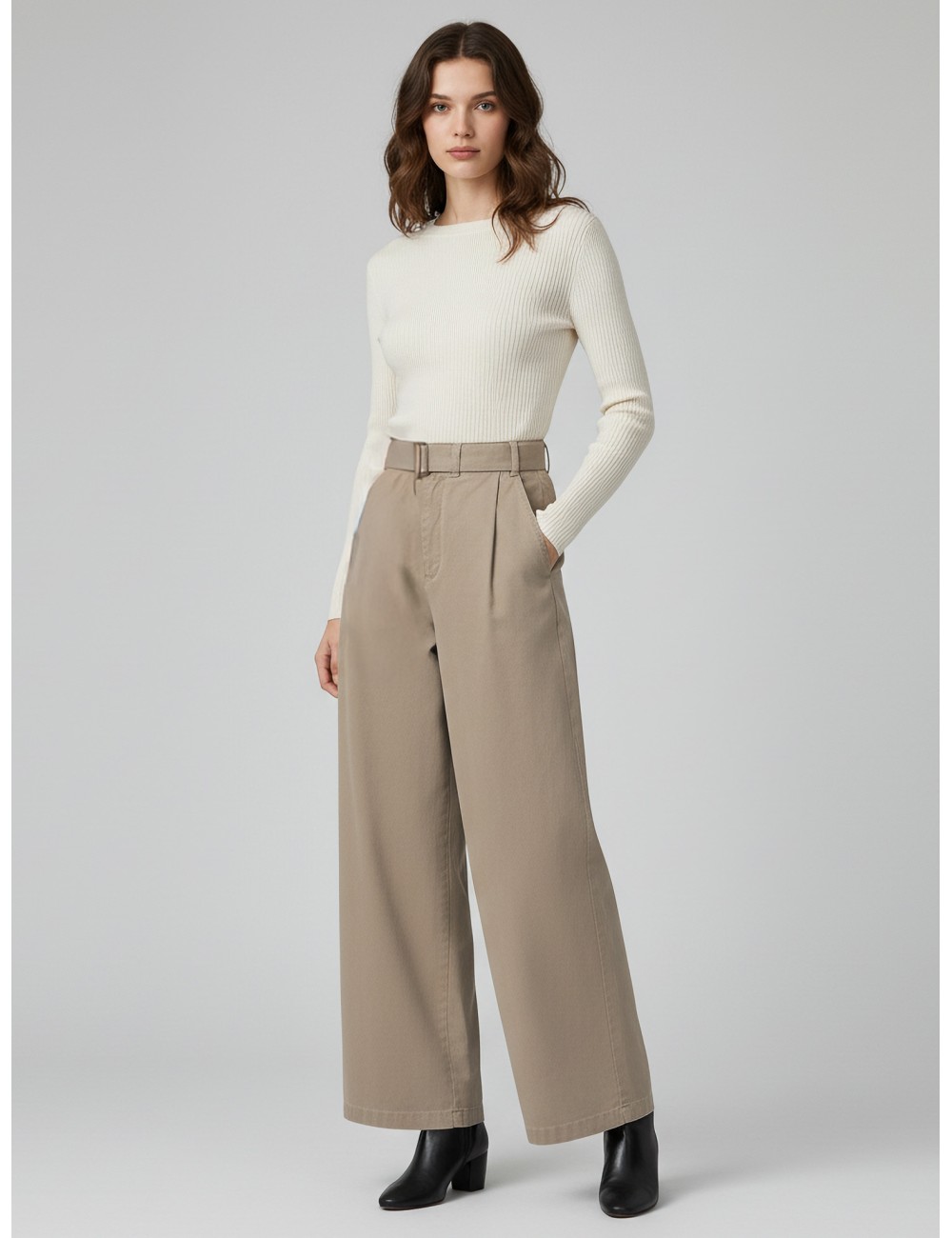 Vaquero Gaby de SOEUR en gris/beige para mujer, una reinterpretación moderna del clásico denim - MARFRANC Vaquero Gaby de SOEUR en gris/beige para mujer, una reinterpretación moderna del clásico denim - MARFRANC