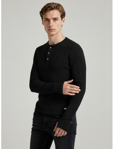 Camiseta Henley negro de Carrer para hombre, confeccionada en 100% algodón - MARFRANC