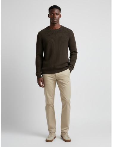 Suéter ligero Danny de NN.07 en color dark army, diseñado para el hombre - MARFRANC