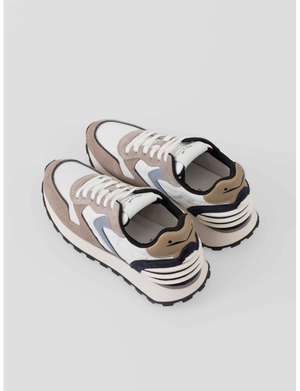Sneaker Voile Blanche PARIS POWER M dove-white-blue para hombre en cuero, ante y nylon con suela dentada ultraligera - MARFRANC Sneaker Voile Blanche PARIS POWER M dove-white-blue para hombre en cuero, ante y nylon con suela dentada ultraligera - MARFRANC
