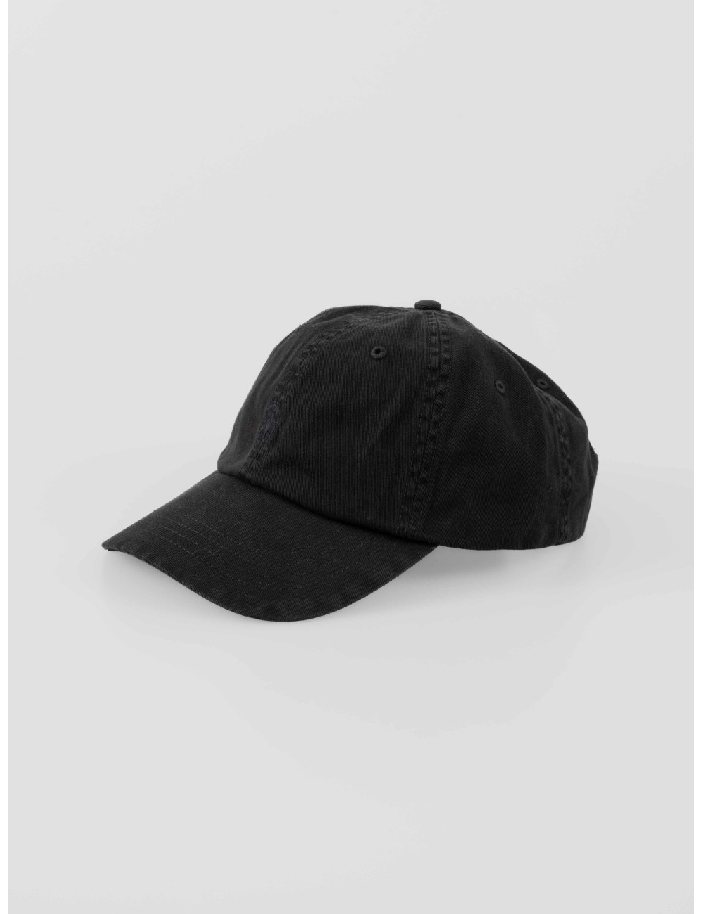 Gorra Polo Ralph Lauren en color negro, un accesorio imprescindible para el hombre moderno - MARFRANC Gorra Polo Ralph Lauren en color negro, un accesorio imprescindible para el hombre moderno - MARFRANC