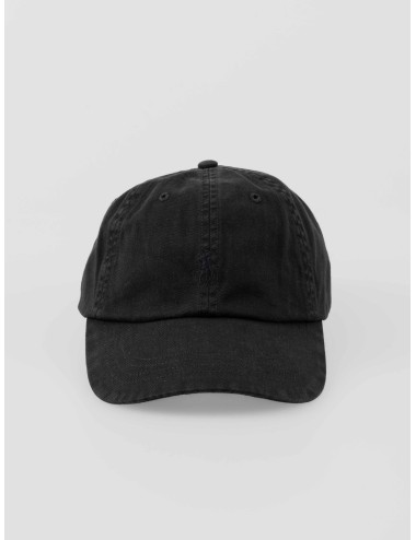 Gorra Polo Ralph Lauren en color negro, un accesorio imprescindible para el hombre moderno - MARFRANC