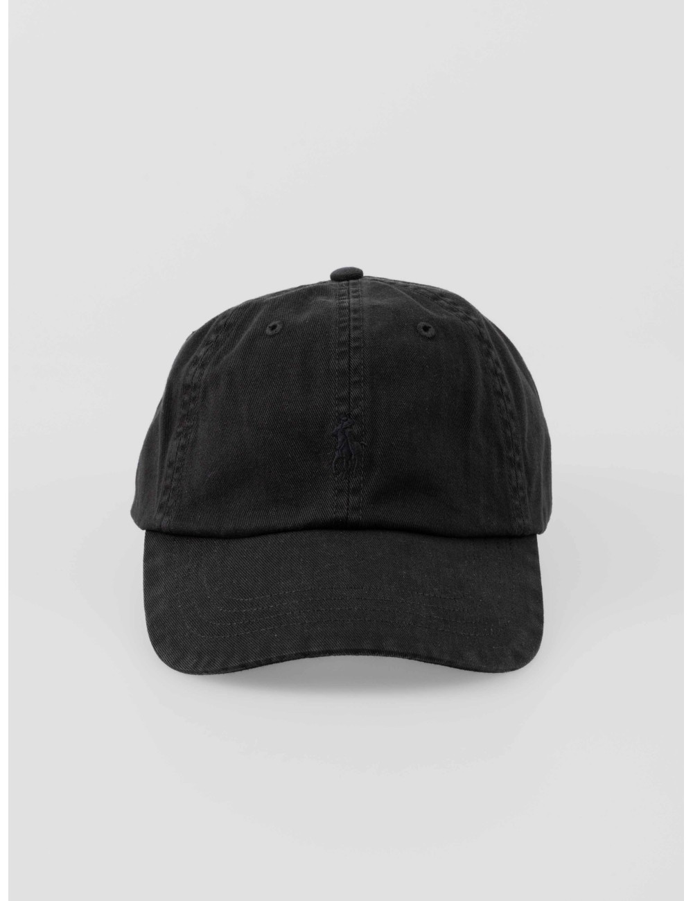Gorra Polo Ralph Lauren en color negro, un accesorio imprescindible para el hombre moderno - MARFRANC Gorra Polo Ralph Lauren en color negro, un accesorio imprescindible para el hombre moderno - MARFRANC