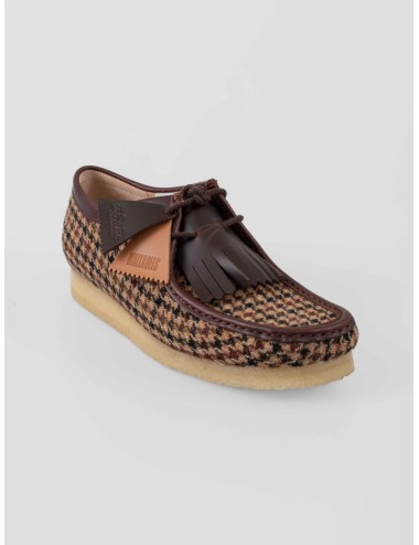 Wallabee Clarks 26182791 Brown Tweed Combi para hombre en tweed Harris y cuero, suela crepé de guijarros artesanal - MARFRANC