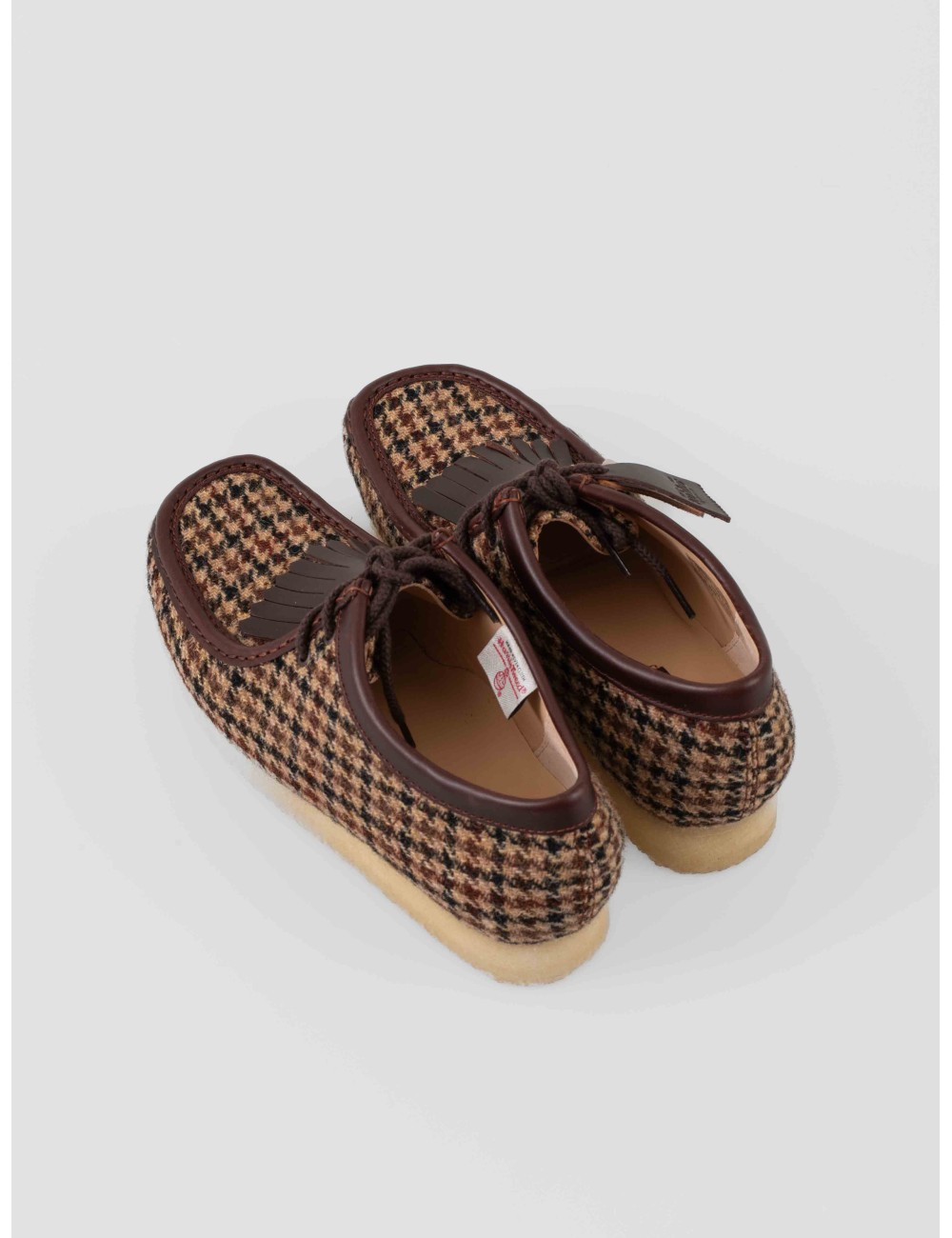 Wallabee Clarks 26182791 Brown Tweed Combi para hombre en tweed Harris y cuero, suela crepé de guijarros artesanal - MARFRANC Wallabee Clarks 26182791 Brown Tweed Combi para hombre en tweed Harris y cuero, suela crepé de guijarros artesanal - MARFRANC
