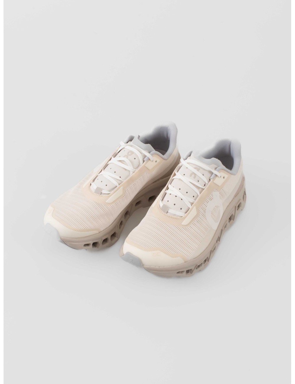 Cloudmonster Void On Running Dew Truffle para hombre en malla técnica reciclada y suela CloudTec Helion - MARFRANC Cloudmonster Void On Running Dew Truffle para hombre en malla técnica reciclada y suela CloudTec Helion - MARFRANC