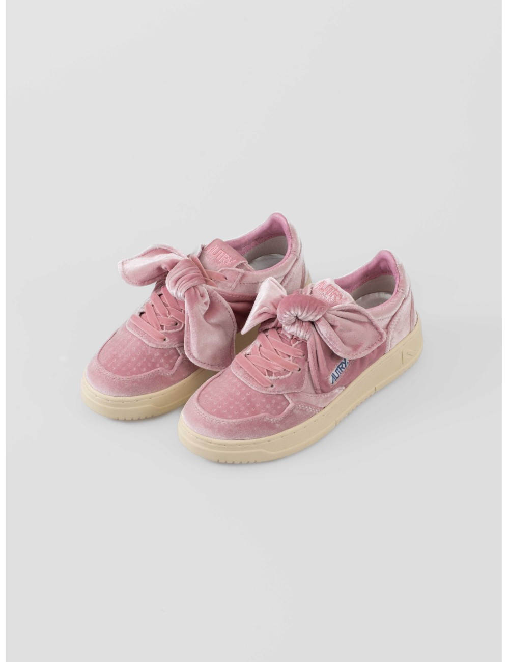 Autry Medalist Low WOM Vel/Flake Orchsmoke para mujer en terciopelo rosa humo y suela de caucho retro - MARFRANC Autry Medalist Low WOM Vel/Flake Orchsmoke para mujer en terciopelo rosa humo y suela de caucho retro - MARFRANC