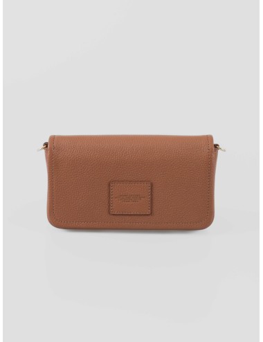 Bolso Marc Jacobs The Mini Bag color Argan Oil en piel granulada con correa ancha ajustable – MARFRANC