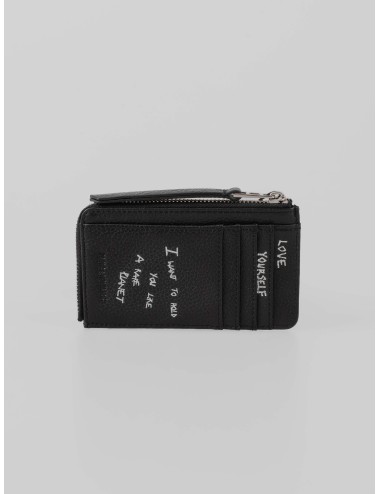 Tarjetero Zadig & Voltaire ZV Card Grained en piel negra con bordados plateados y cierre de cremallera disponible en MARFRANC