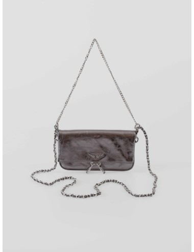Bolso Zadig & Voltaire Rock Nano en piel metalizada Gun con cadena y cierre de alas, disponible en MARFRANC