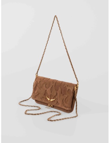 Bolso Zadig & Voltaire Rock Western Suede en ante color cognac con cadena dorada y cierre de alas, disponible en MARFRANC