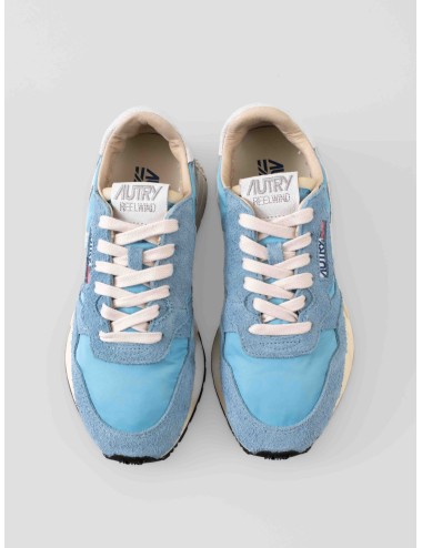 Zapatillas Autry Reelwind Low mujer White Forget nylon y ante crackle, estilo retro-running, disponibles en MARFRANC