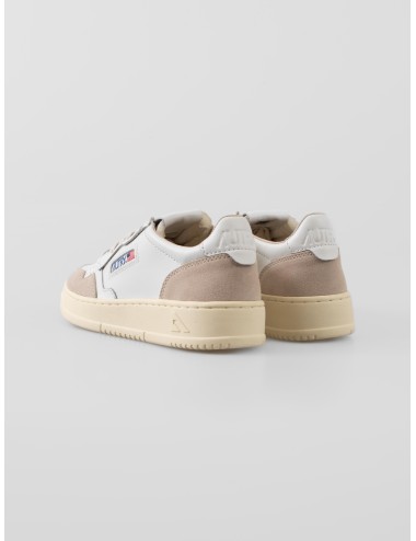 Zapatillas Autry Medalist Low mujer White piel y ante estilo vintage disponibles en MARFRANC