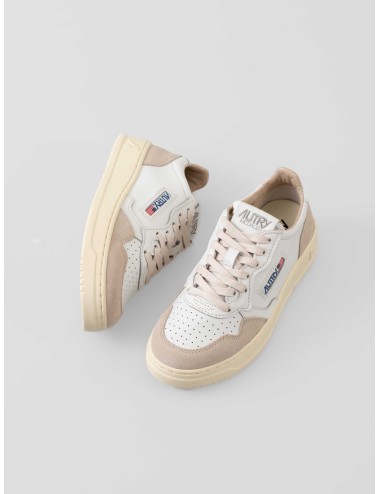 Zapatillas Autry Medalist Low mujer White piel y ante estilo vintage disponibles en MARFRANC