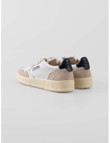 Zapatillas Autry Medalist Low hombre White Blue disponibles en MARFRANC