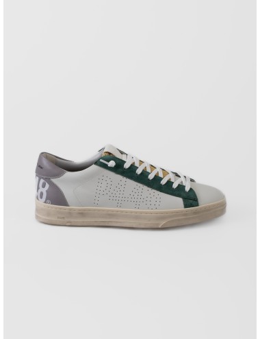 Sneaker blanca P448 Jack White Forrest con ante verde, talón gris y logo perforado