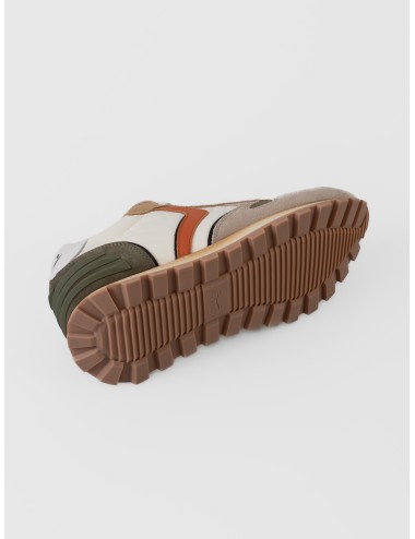 Sneaker blanca Voile Blanche Paris Power Man con ante beige, detalles verde militar y suela dentada