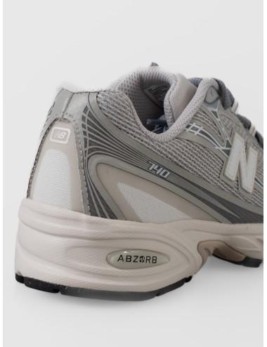 Sneaker slate grey New Balance 740 con mesh abierto, paneles grises y entresuela ABZORB
