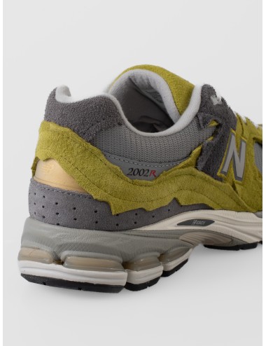 Zapatillas Sea Moss/Raincloud New Balance 2002R M20028ZH con paneles de ante desflecado