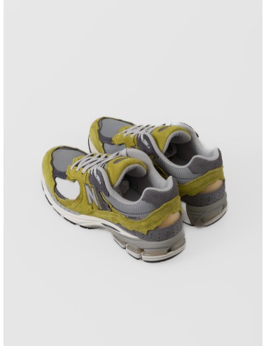 Zapatillas Sea Moss/Raincloud New Balance 2002R M20028ZH con paneles de ante desflecado