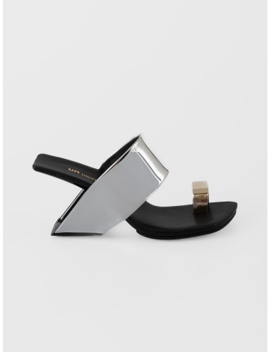 Sandalia plateada United Nude Loop Toe Hi Cube Ring con tacón arquitectónico y anillo cúbico