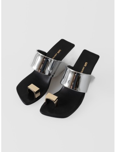 Sandalia plateada United Nude Loop Toe Hi Cube Ring con tacón arquitectónico y anillo cúbico