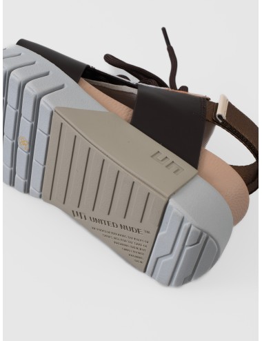 Sandalia Sierra United Nude Delta Sporty II con plataforma geométrica y empeine acordonado
